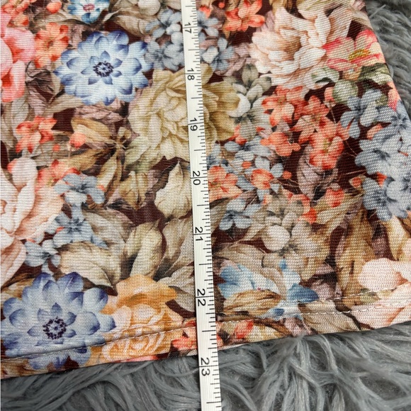 NWOT Floral Mesh Top! - Picture 12 of 15